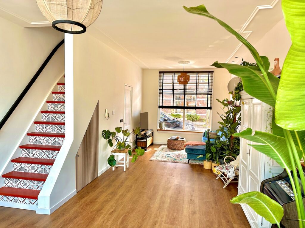 Woonkamer tijdelijke huurwoning Haarlem